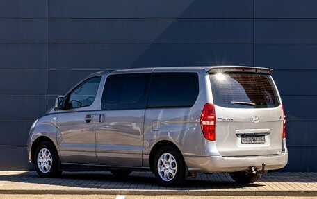 Hyundai Grand Starex Grand Starex I рестайлинг 2, 2011 год, 1 555 000 рублей, 4 фотография