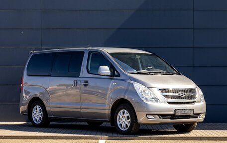 Hyundai Grand Starex Grand Starex I рестайлинг 2, 2011 год, 1 555 000 рублей, 3 фотография