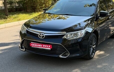 Toyota Camry, 2016 год, 1 880 000 рублей, 2 фотография
