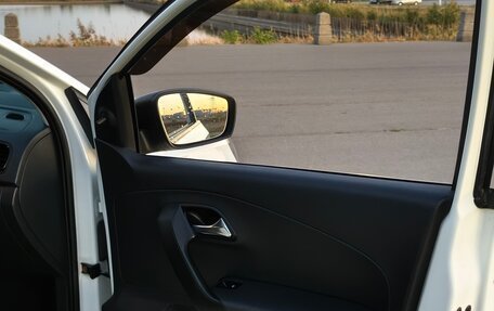 Volkswagen Polo VI (EU Market), 2015 год, 675 000 рублей, 9 фотография