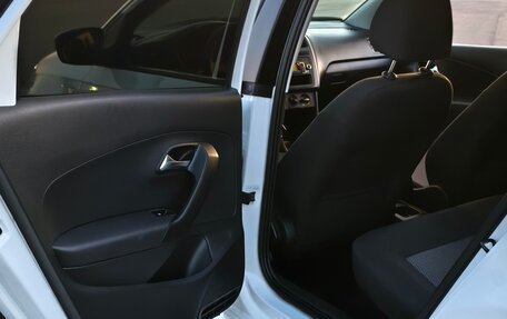 Volkswagen Polo VI (EU Market), 2015 год, 675 000 рублей, 13 фотография