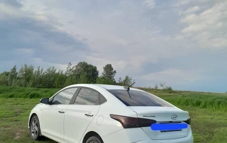 Hyundai Solaris II рестайлинг, 2020 год, 1 350 000 рублей, 2 фотография