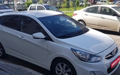 Hyundai Solaris II рестайлинг, 2011 год, 700 000 рублей, 1 фотография