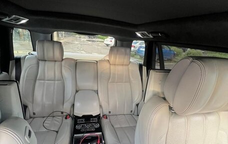 Land Rover Range Rover IV рестайлинг, 2017 год, 4 500 000 рублей, 4 фотография