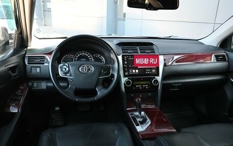 Toyota Camry, 2012 год, 1 484 000 рублей, 6 фотография