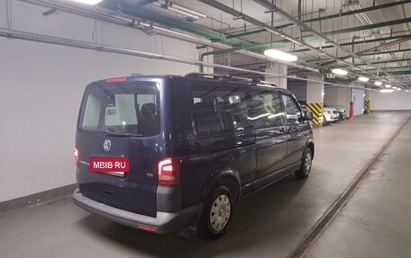 Volkswagen Caravelle T5, 2012 год, 1 860 000 рублей, 3 фотография