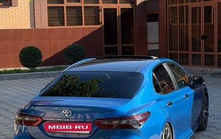 Toyota Camry, 2018 год, 2 375 000 рублей, 10 фотография