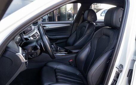 BMW 5 серия, 2019 год, 3 095 000 рублей, 13 фотография