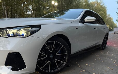 BMW 5 серия, 2023 год, 9 500 000 рублей, 23 фотография