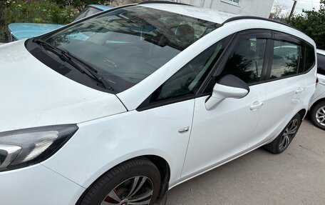 Opel Zafira C рестайлинг, 2014 год, 1 275 000 рублей, 5 фотография