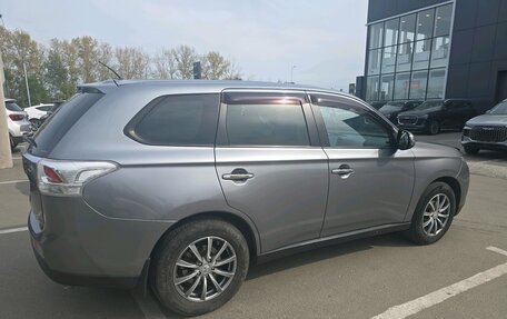 Mitsubishi Outlander III рестайлинг 3, 2013 год, 1 299 000 рублей, 3 фотография