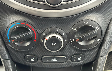 Hyundai Solaris II рестайлинг, 2013 год, 790 000 рублей, 16 фотография