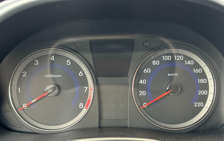 Hyundai Solaris II рестайлинг, 2013 год, 790 000 рублей, 15 фотография