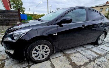 Hyundai Solaris II рестайлинг, 2016 год, 720 000 рублей, 3 фотография