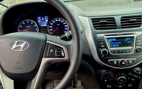 Hyundai Solaris II рестайлинг, 2016 год, 720 000 рублей, 9 фотография