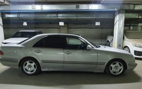 Mercedes-Benz E-Класс, 2001 год, 370 000 рублей, 3 фотография