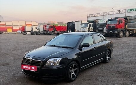 Toyota Avensis III рестайлинг, 2003 год, 670 000 рублей, 2 фотография