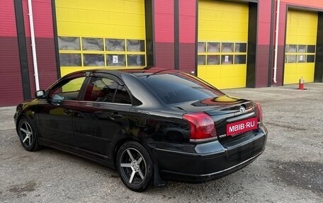 Toyota Avensis III рестайлинг, 2003 год, 670 000 рублей, 5 фотография