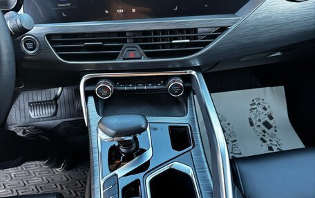 Geely Tugella FY11, 2022 год, 3 100 000 рублей, 12 фотография