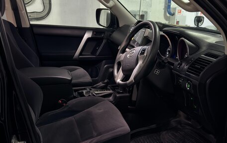 Toyota Land Cruiser Prado 150 рестайлинг 2, 2014 год, 3 250 000 рублей, 23 фотография