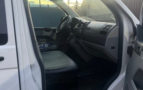 Volkswagen Transporter T5 рестайлинг, 2010 год, 1 400 000 рублей, 10 фотография