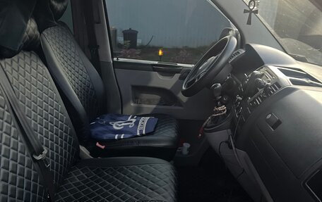 Volkswagen Transporter T5 рестайлинг, 2010 год, 1 400 000 рублей, 9 фотография