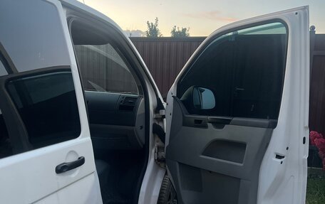 Volkswagen Transporter T5 рестайлинг, 2010 год, 1 400 000 рублей, 11 фотография