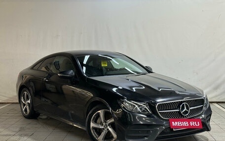Mercedes-Benz E-Класс, 2018 год, 2 950 000 рублей, 2 фотография