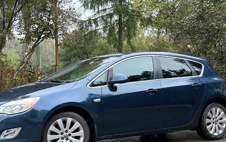 Opel Astra J, 2011 год, 749 000 рублей, 3 фотография