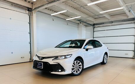 Toyota Camry, 2022 год, 3 199 900 рублей, 1 фотография
