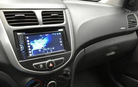 Hyundai Solaris II рестайлинг, 2014 год, 927 000 рублей, 13 фотография