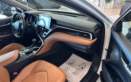 Toyota Camry, 2022 год, 3 199 900 рублей, 12 фотография