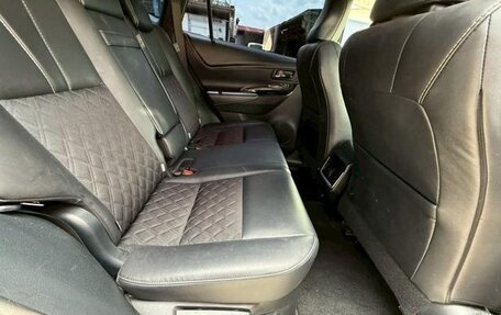 Toyota Harrier, 2019 год, 2 093 000 рублей, 30 фотография