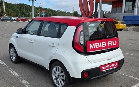 KIA Soul II рестайлинг, 2018 год, 1 650 000 рублей, 33 фотография