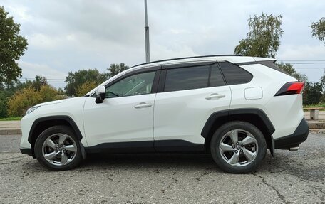 Toyota RAV4, 2019 год, 2 820 000 рублей, 8 фотография