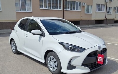 Toyota Yaris, 2021 год, 1 260 000 рублей, 1 фотография