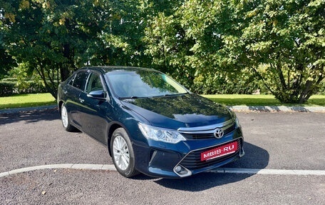 Toyota Camry, 2015 год, 1 950 000 рублей, 2 фотография