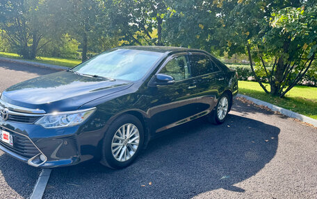 Toyota Camry, 2015 год, 1 950 000 рублей, 7 фотография