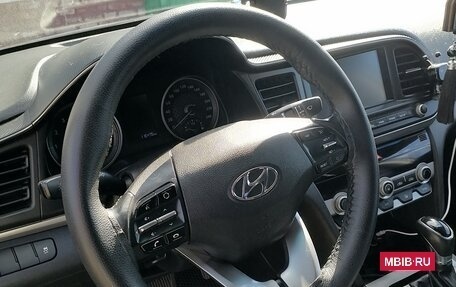 Hyundai Elantra VI рестайлинг, 2020 год, 1 750 000 рублей, 6 фотография