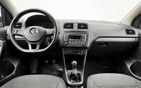Volkswagen Polo VI (EU Market), 2015 год, 890 000 рублей, 9 фотография