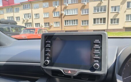 Toyota Yaris, 2021 год, 1 260 000 рублей, 14 фотография