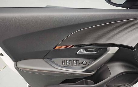 Peugeot 2008 II, 2023 год, 1 460 000 рублей, 10 фотография