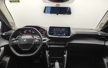 Peugeot 2008 II, 2023 год, 1 460 000 рублей, 13 фотография