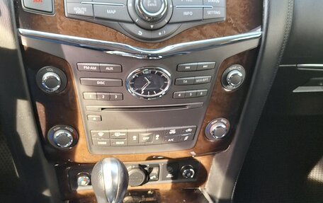 Infiniti QX56, 2010 год, 2 200 000 рублей, 3 фотография