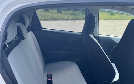 Toyota Vitz, 2013 год, 650 000 рублей, 7 фотография