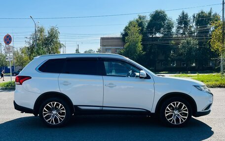 Mitsubishi Outlander III рестайлинг 3, 2016 год, 1 849 000 рублей, 5 фотография