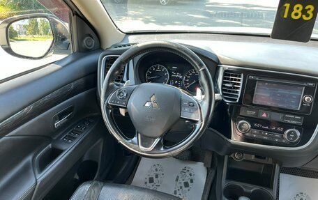 Mitsubishi Outlander III рестайлинг 3, 2016 год, 1 849 000 рублей, 17 фотография