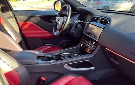 Jaguar F-Pace, 2017 год, 3 950 000 рублей, 7 фотография
