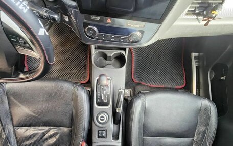 Mitsubishi Outlander III рестайлинг 3, 2013 год, 1 200 000 рублей, 11 фотография