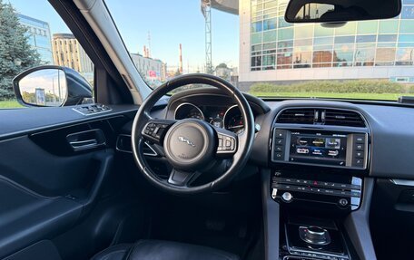 Jaguar F-Pace, 2017 год, 2 446 000 рублей, 10 фотография